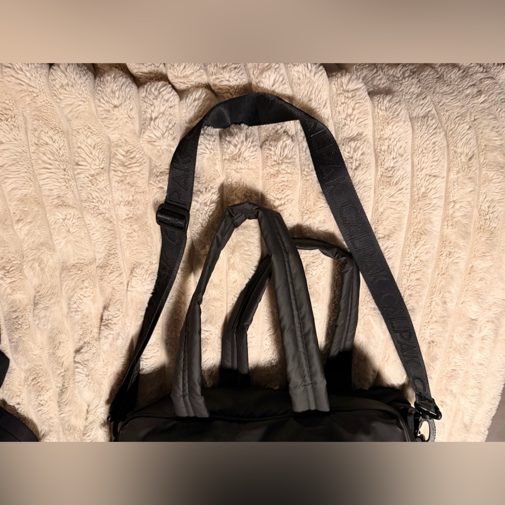 CALPAK Luka Duffel Bag Matte Black - Picture 10 of 10
